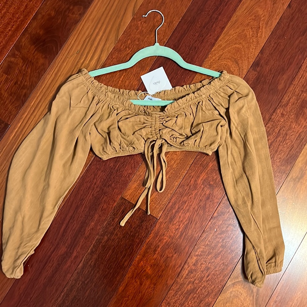 NWT Adika cropped top